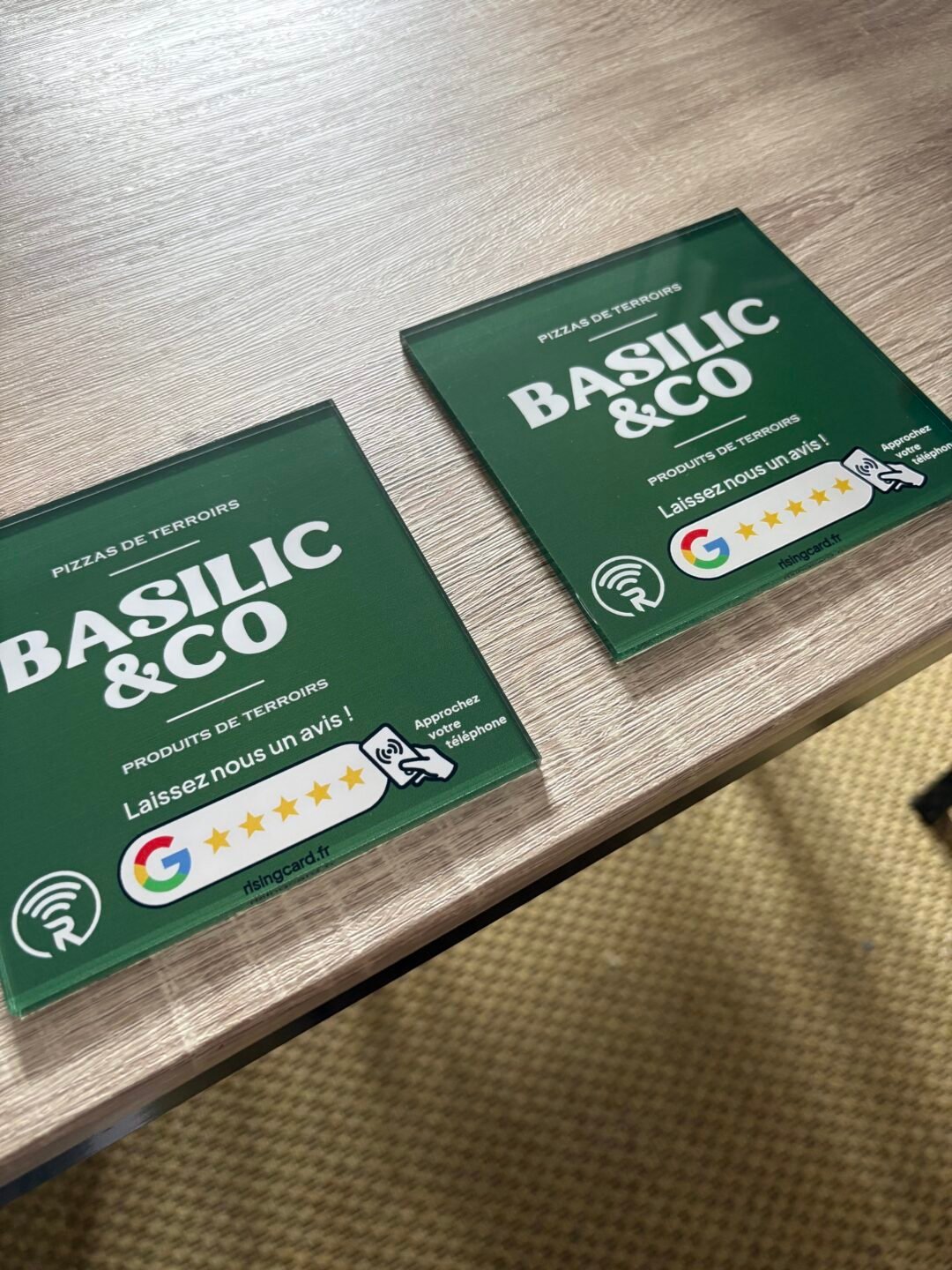 IMG_2895 Plaque connectée NFC personnalisée